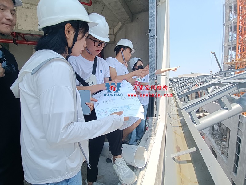 嘉興長安里ETFE氣枕鋼膜結構頂棚工程現場學習觀摩會