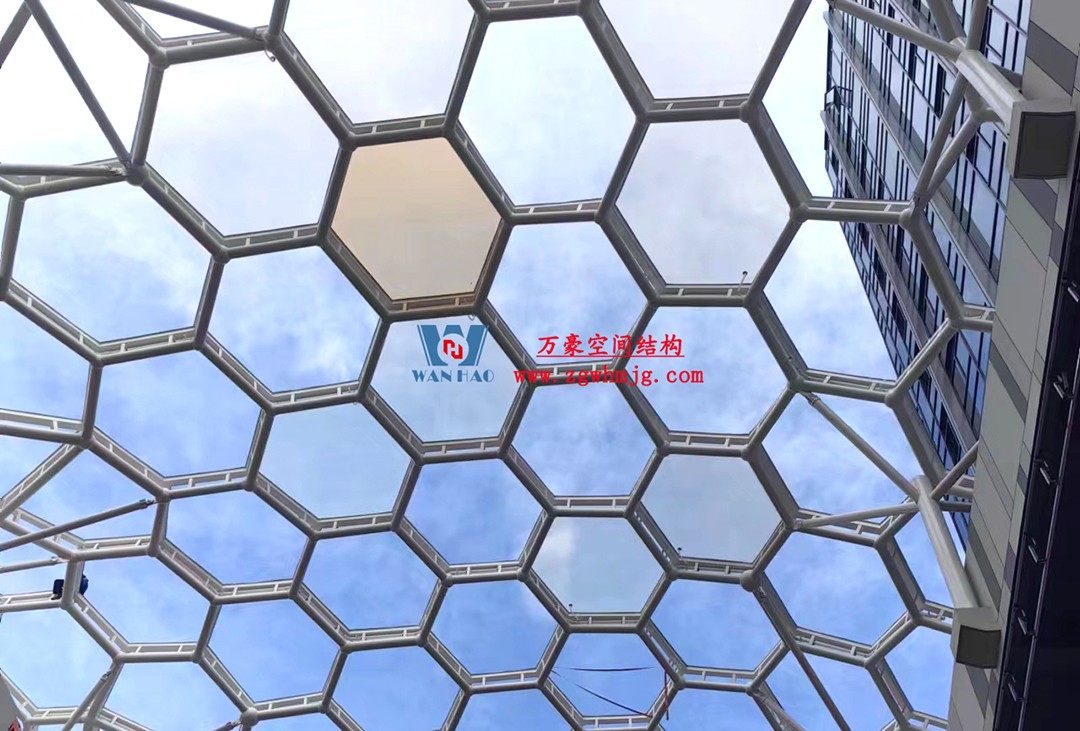 已完工，這個ETFE氣枕商業天幕閃亮登場！